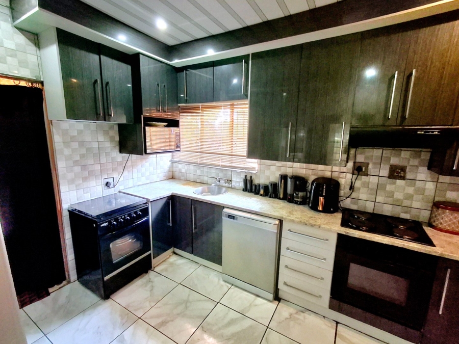 3 Bedroom Property for Sale in Sasolburg Ext 11 Free State
